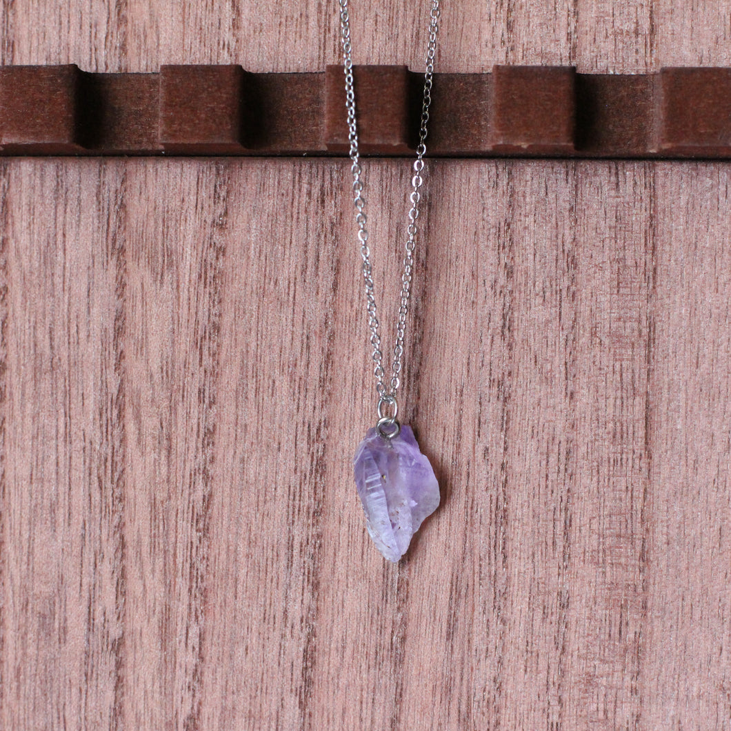 amethyst spear pendant necklace